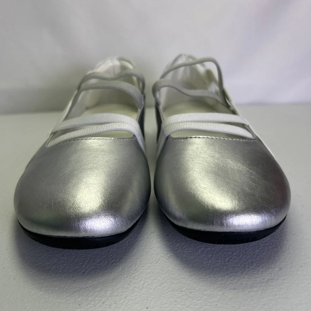 iiimmu Silver Ballet Flat Sneakers Women Size 8.5 NIB Metallic Mary Jane Straps